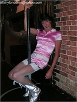 tiffany_poledance_02_b_w